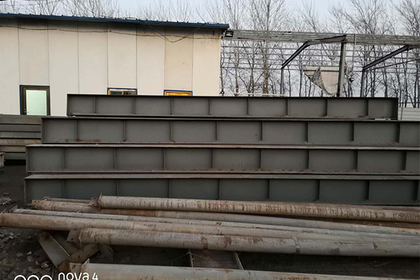 出售300*150直條6米長，150根，450*200直條6米，全新框架樓的平臺梁