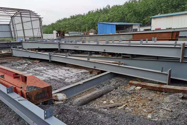 鋼結(jié)構(gòu)預(yù)制車庫