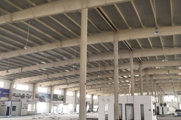 出售30加30米跨，152米長，8米高庫房，柱子400變900*220，中柱400*200 大梁900變500*220，檁條200